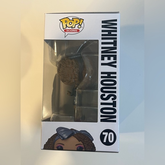 Whitney Houston Funko Pop! (#70) - Picture 3 of 8